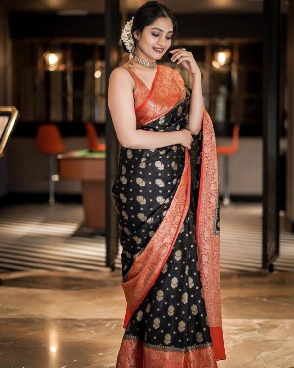 Black Saree For Stylish Party Function
