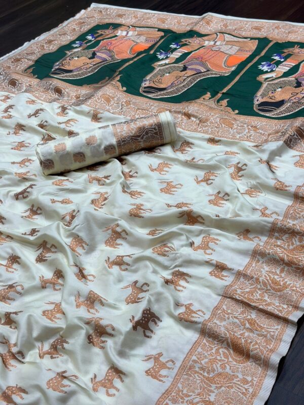 Traditional Silk White Saree With Rich Pallu