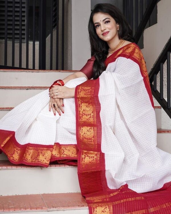 White saree