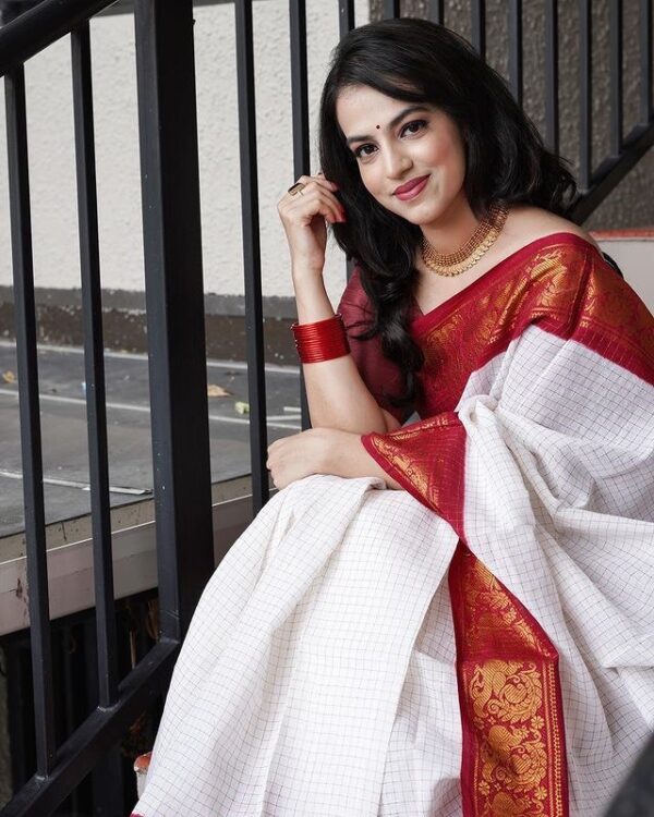 White saree