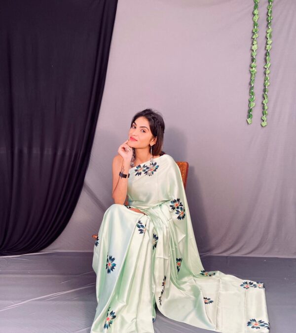 Crape Saree With Digital Print