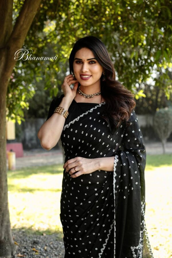 Black Saree