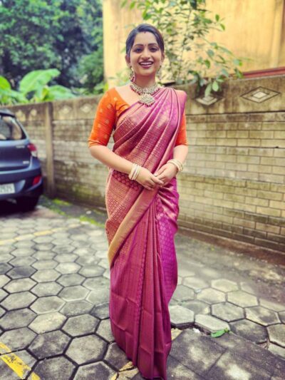 Traditional Women wear Silk Purple Saree