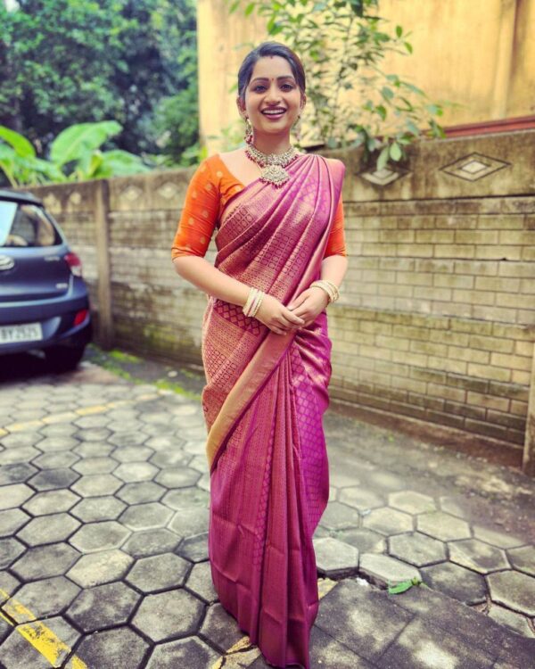 Traditional Women wear Silk Purple Saree