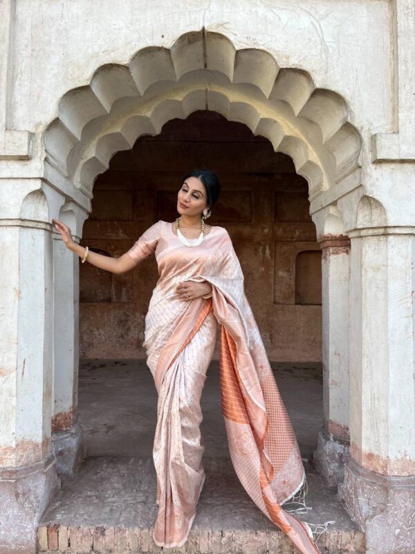 Formal Stylish Women Wear Silk Cream Saree