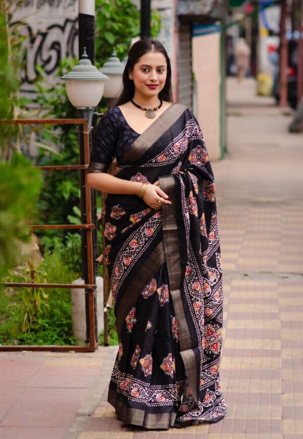 Traditional Design Women Wear Black Saree