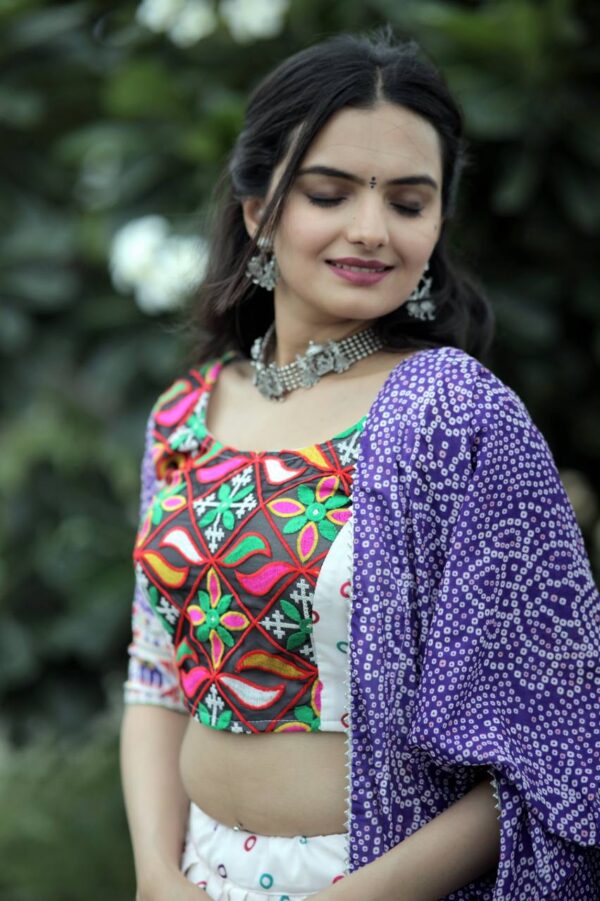 Work Navaratri White Lahenga Choli