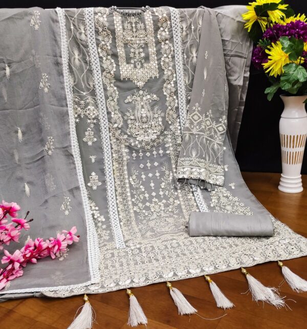 Pakistani Salwar Suits