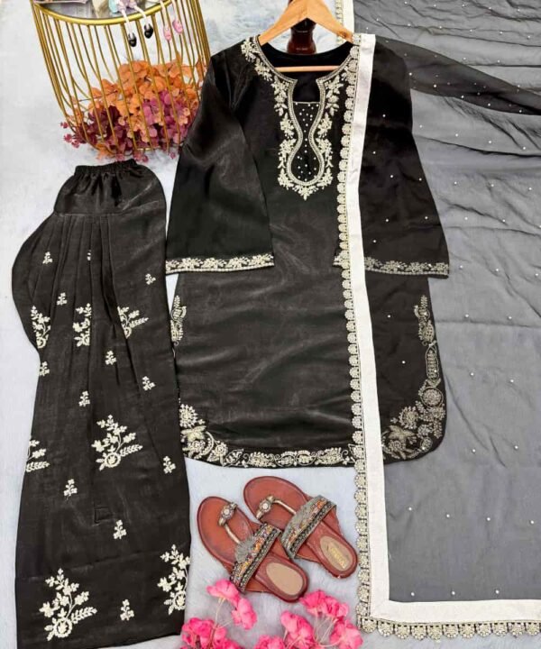 Black Pakistani Suit Online UK Black Pakistani Suit With Embroidery Work
